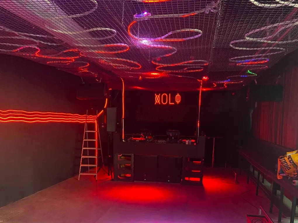 Frischer Wind für Münchens Partymeile? Neuer Club startet mit Vinyl-Sessions