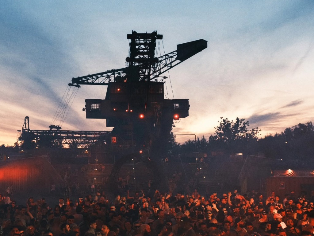 techno festival in ferropolis norovirus spreads among the festival crew