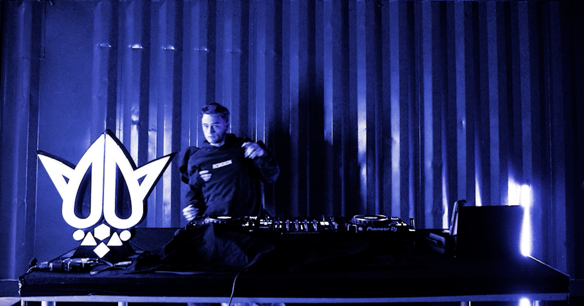REBELLiON Indoor-livestream met Kili abrupt onderbroken